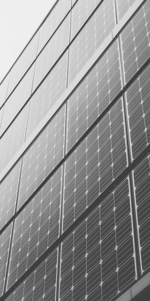 Grandi pannelli fotovoltaici.